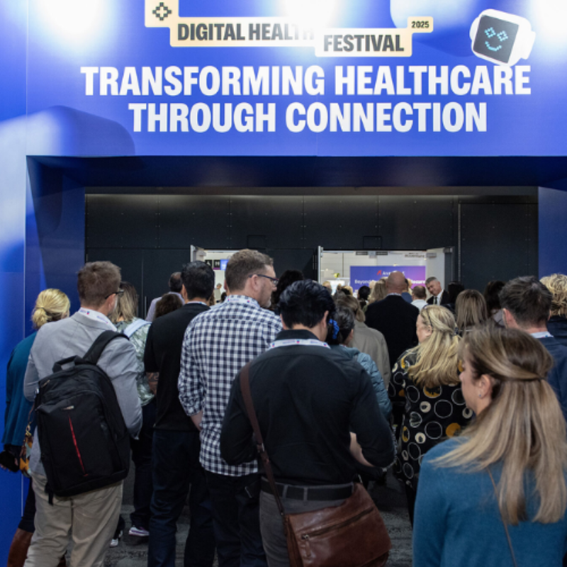 Crowd entering DHF conference