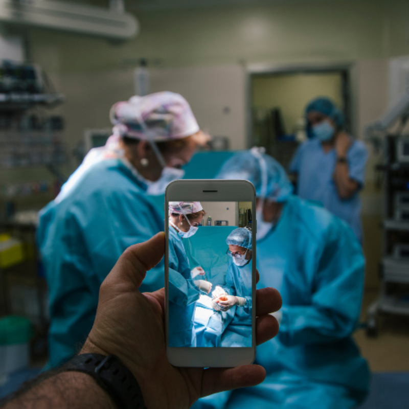 Smartphone photography of live surgery